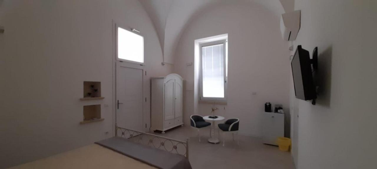 Casa Vacanze Laura S/C Lecce Ngoại thất bức ảnh
